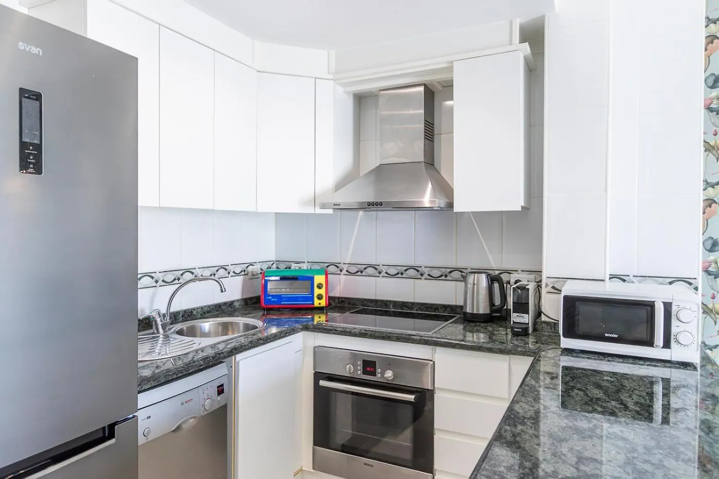 Apartment In Beachfront Complex In El Duque Area, Costa Adeje 스페인