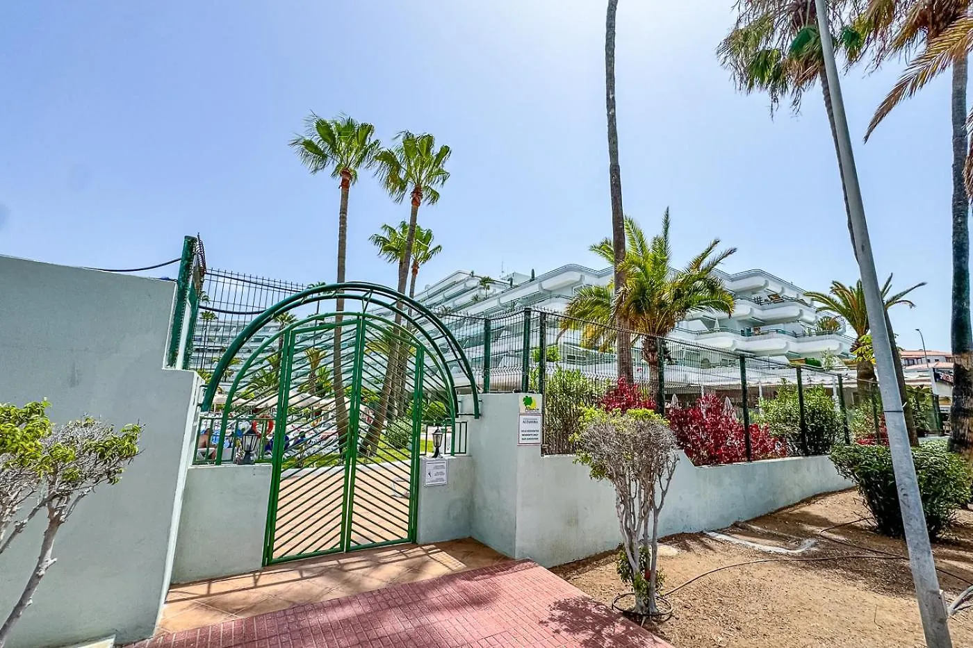 Apartment In Beachfront Complex In El Duque Area, Costa Adeje 스페인