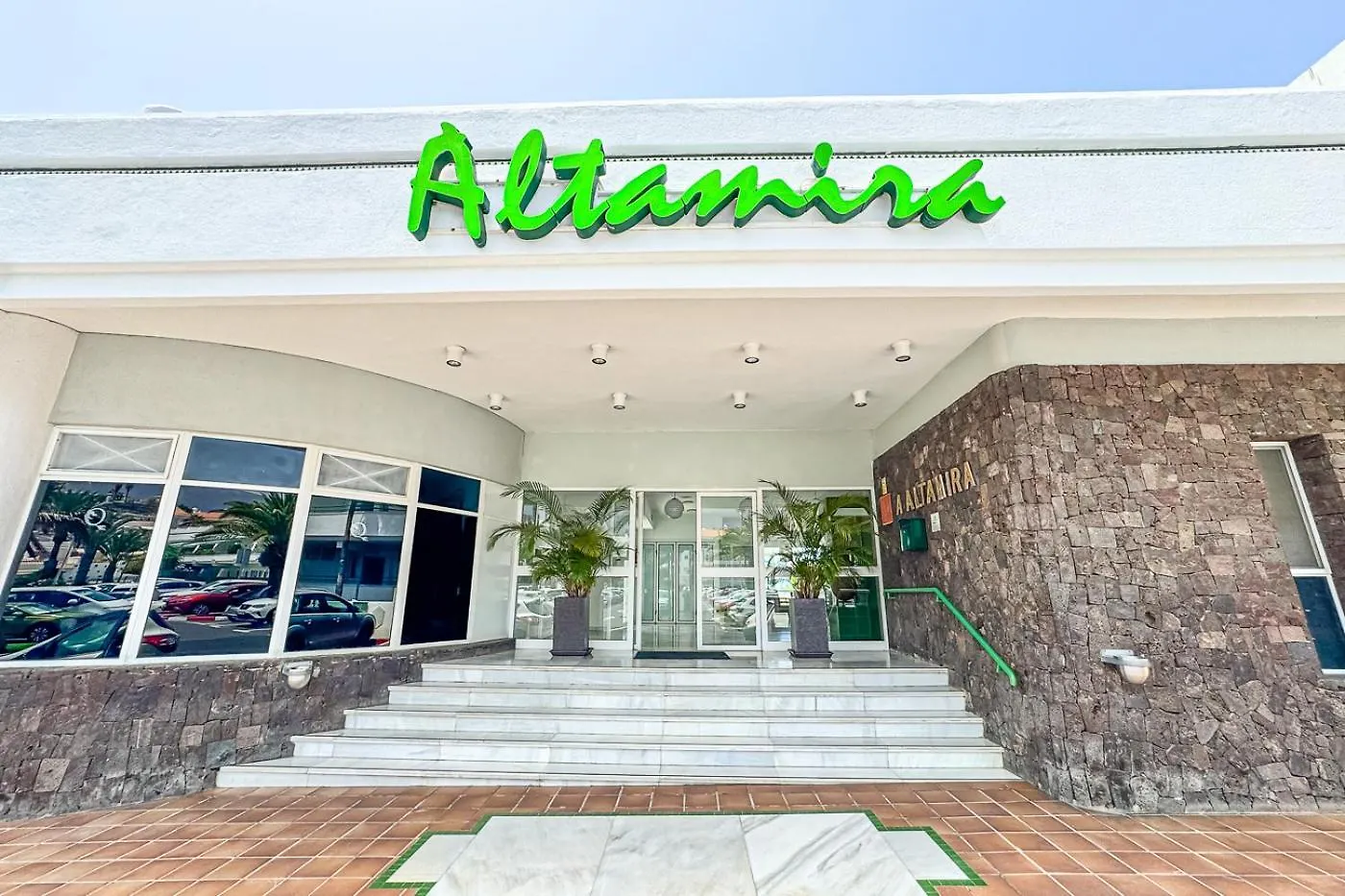 Apartment In Beachfront Complex In El Duque Area, Costa Adeje 0*, 아데제